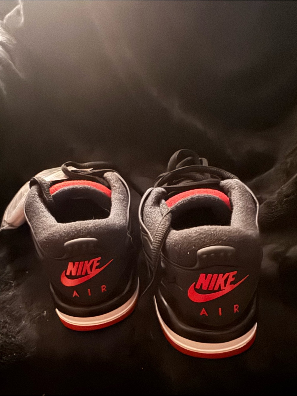 NWT women/youth Authentic Nike Black and Red Air Jordan leather Sneakers 5Y 6.5W